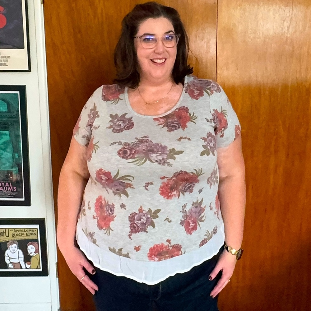 Bobeau 3X grey floral twofer T shirt. Jersey fabric with button back detail